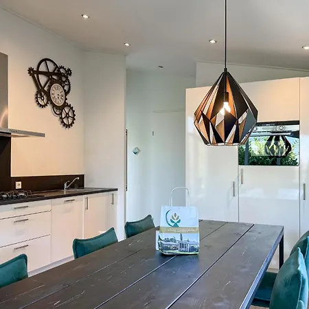 Holiday home Awesome In With Wifi